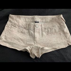 American Eagle white/cream floral print shorts